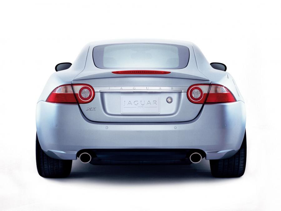  Jaguar XK Coupe 2006 года  (фото 10 из 41)